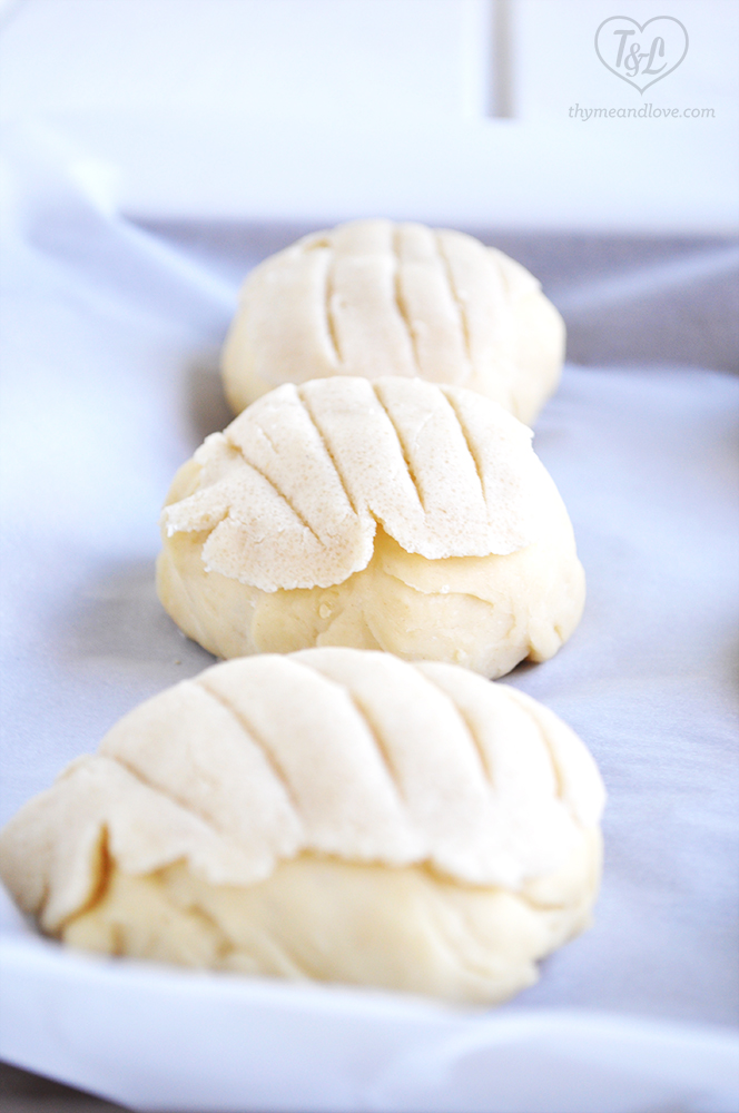 A classic Mexican Pan Dulce recipe for Conchas with a Vegan twist.