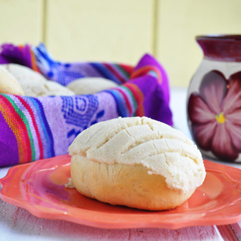 A classic Mexican Pan Dulce recipe for Conchas with a Vegan twist.