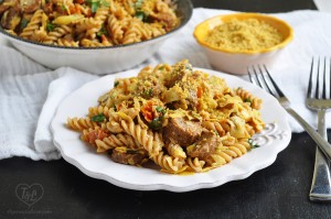 vegan-fusilli-sausages-artichokes-tomatoes-pasta