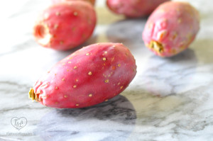 Prickly Pears, or tunas in Mexico, make a light and refreshing drink! #pricklypear #agua #mexican