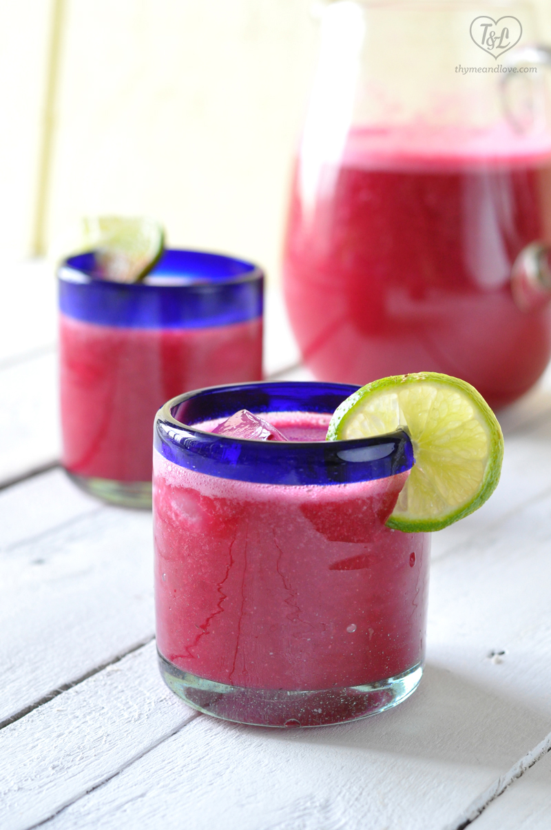 Light + refreshing Strawberry Prickly Pear Agua Fresca. Perfect for a Spring brunch! #spring #mexican #drink #easter 