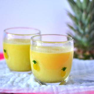 Pina Colada Agua Fresca: light and refreshing creamy pineapple drink. #drink #pineapple #vegan
