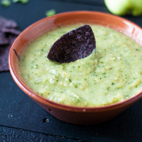 Creamy Roasted Tomatillo Salsa made with tart apples creates this super creamy salsa that is perfect for all you chip dipping needs! #salsa