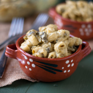 Vegan Gluten Free Vegan Mac n' Cheese with roasted poblano peppers studded throughout the pasta. A cozy, comforting pasta dinner!