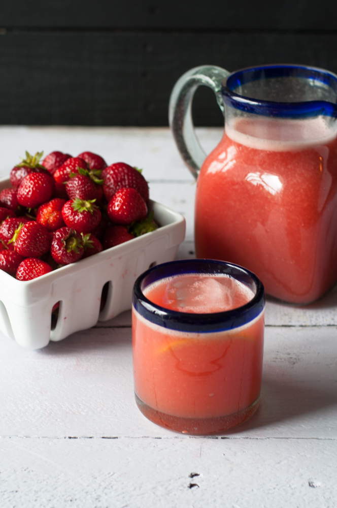 Orange Strawberry Agua Fresca. A refreshing Mexican fruit based drink. #mexican #drink 