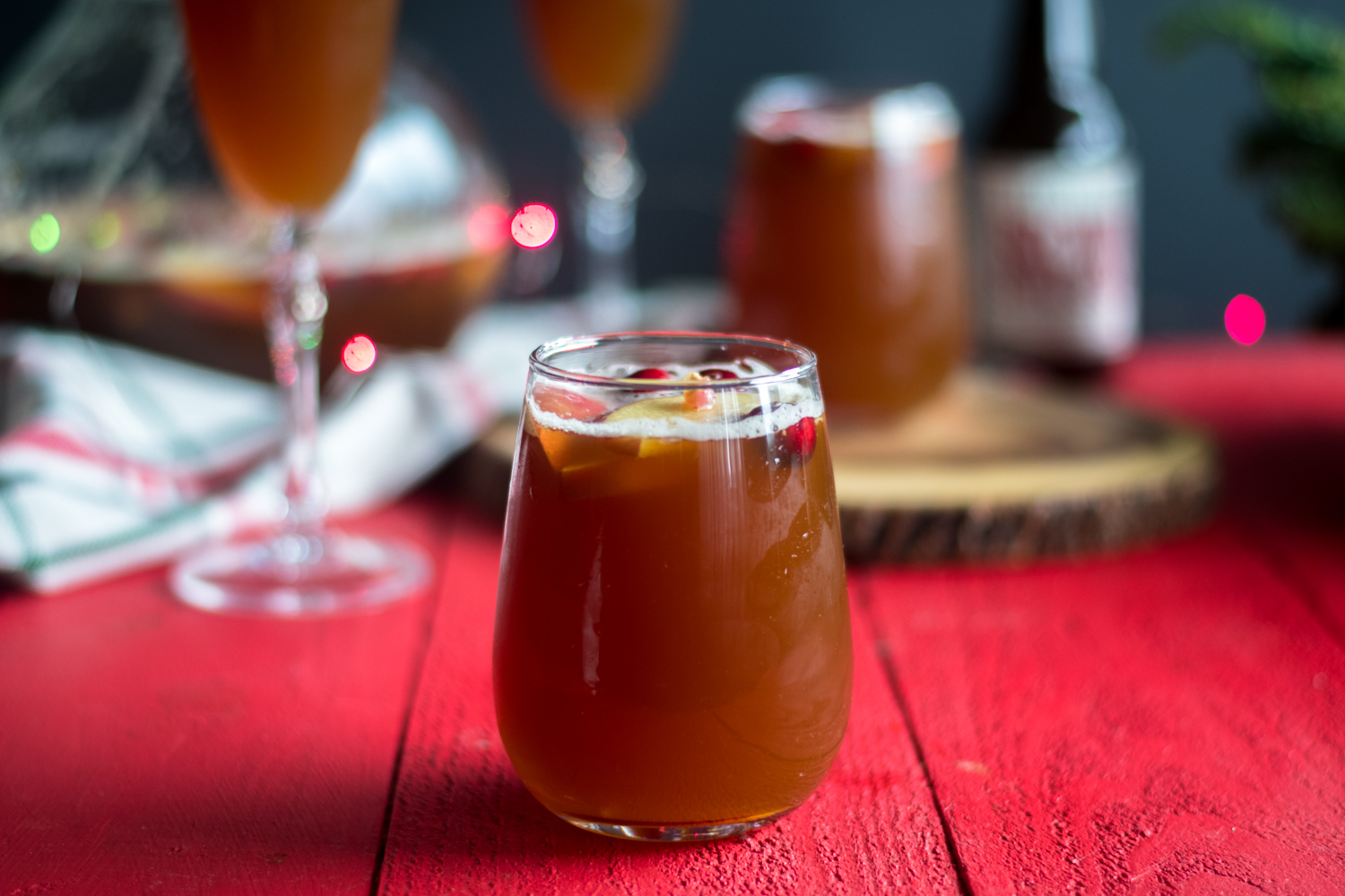 This festive Christmas Beer Sangria is perfect for all the beer lovers in your family. #christmas #drink 