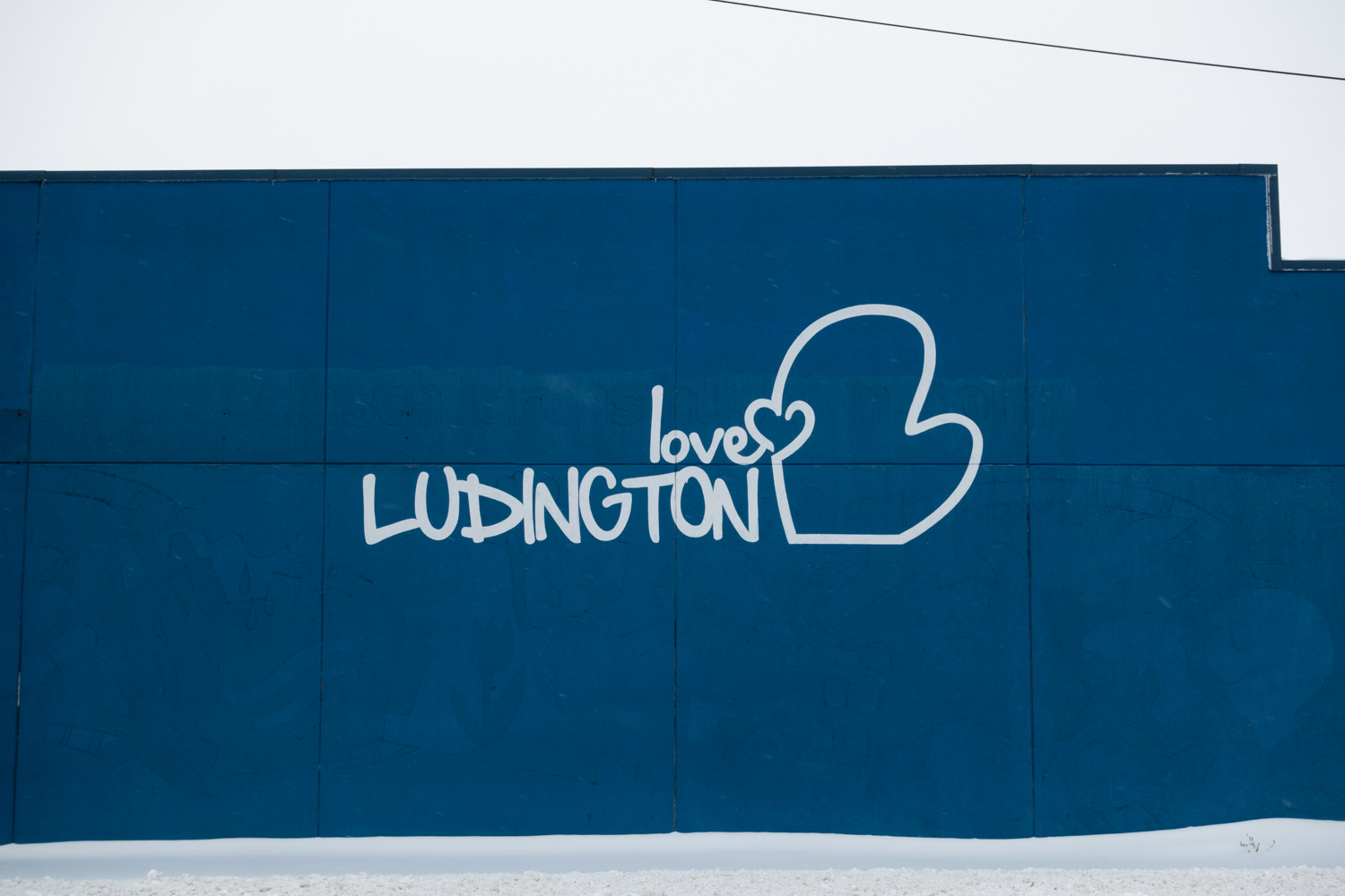 Ludington, Michigan Winter Getaway: What to See, Do and Eat: a travel guide on what to see, do and eat in Ludington, Michigan during the winter.  #michigan #travel #ludington 