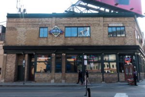 Travel Guide to Wrigleyville in Chicago: Tips for seeing the Cubs play at Wrigley Field. #Chicago #Cubs #baseball #sports #travel #summer #midwest #travel #getaway #Illinois #trip #guide #planning