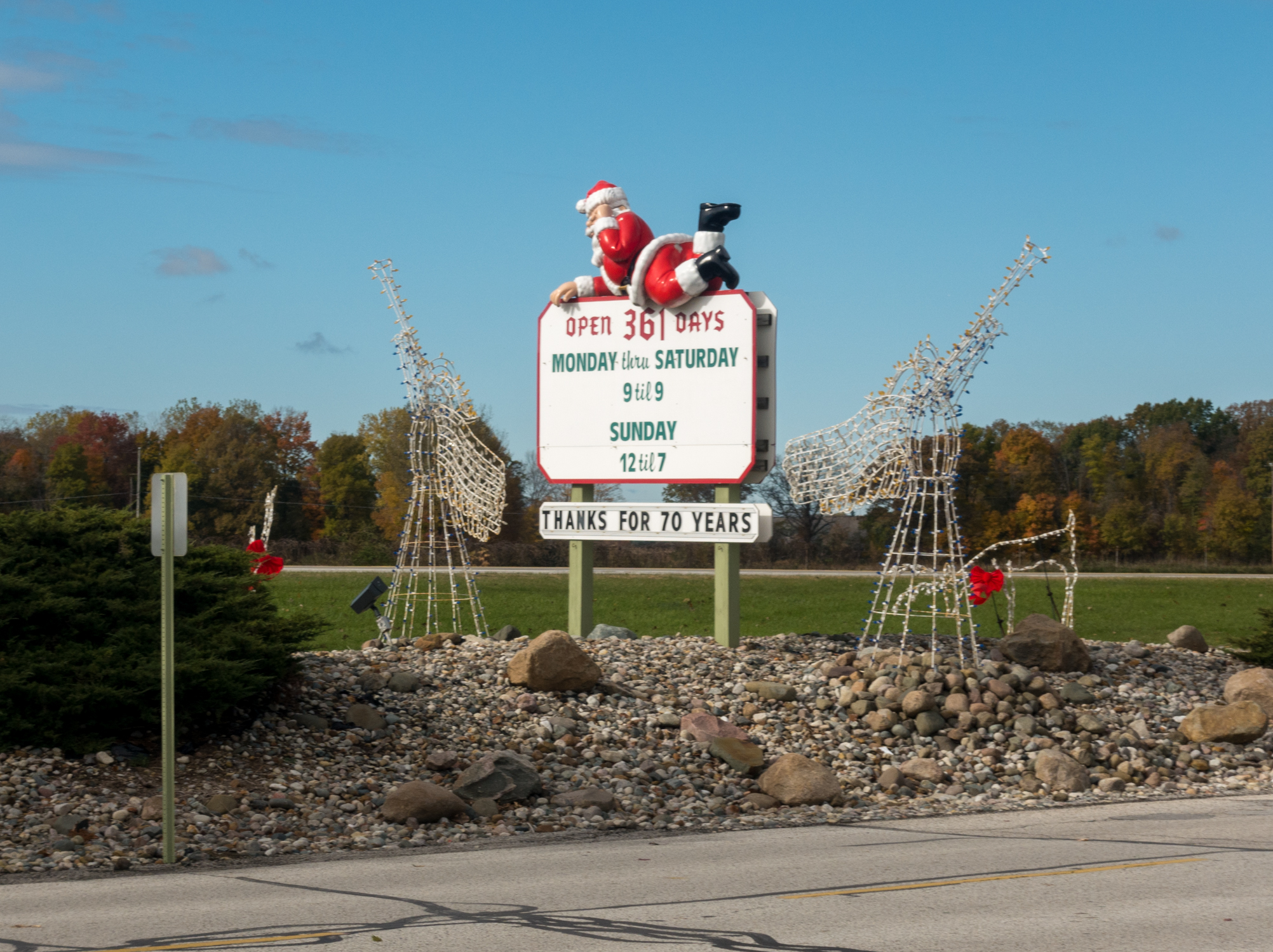 guide to visiting Bronner’s will show you why you need to visit this magical place. Plus some tips for your visit!