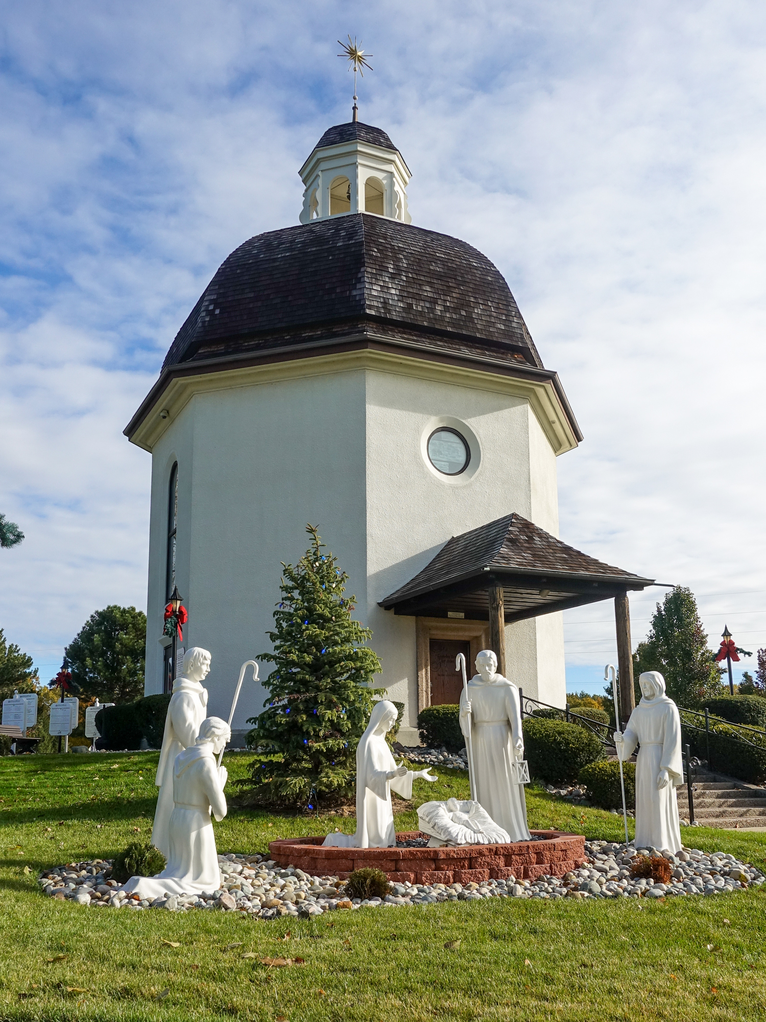 Located on the Southern end the grounds of Bronner’s sits the Silent Night Memorial Chapel. The chapel is a replica of the original chapel in Oberndorf/Salzburg, Austria, which marks the site where “Silent Night” was first sung on Christmas Eve in 1818.
