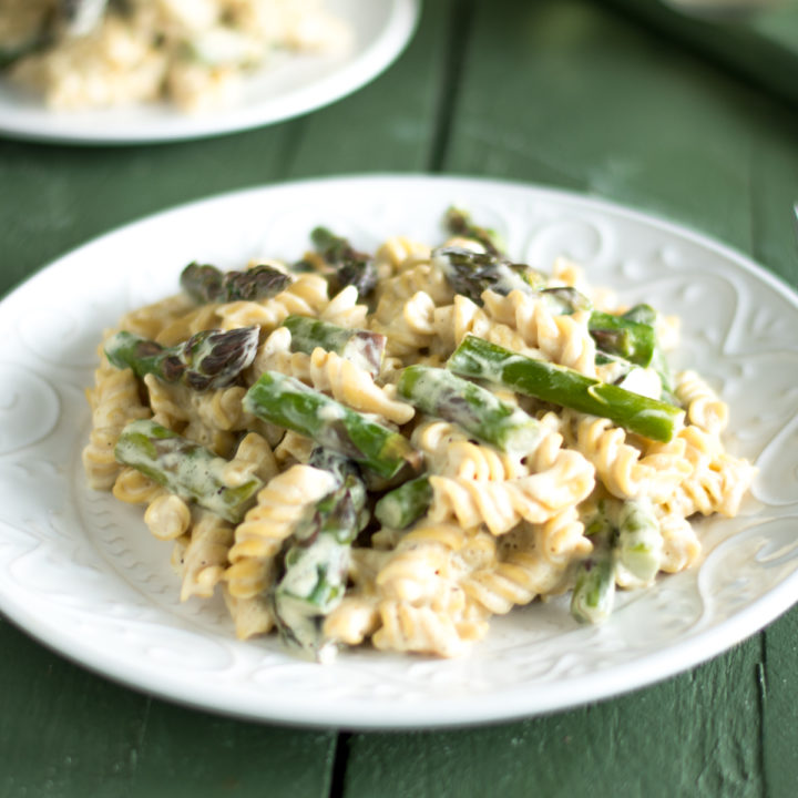 Vegan Asparagus Pasta with creamy sauce