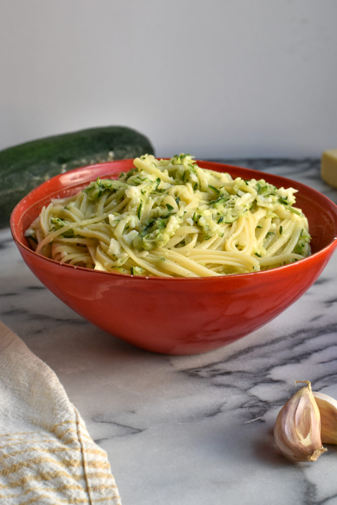 Take advantage of zucchini season and make this Easy Vegan Pasta with Zucchini recipe! You only need a few ingredients to make this delicious pasta recipe! #pasta #dinner #entree #zucchini #vegan 