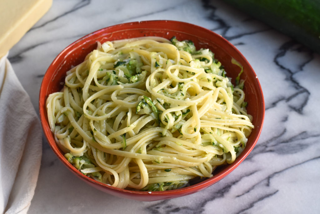 Lazy Girl's Zucchini Spaghetti [no fancy tools required!] with Peas, Crème  Fraîche and Pesto - Izy Hossack - Top With Cinnamon