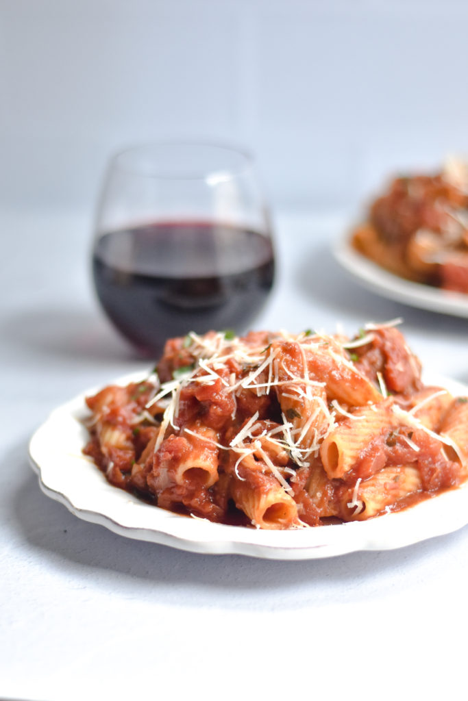 Easy Rigatoni with vegan meatballs is a hearty, cozy pasta recipe. #vegan #pasta