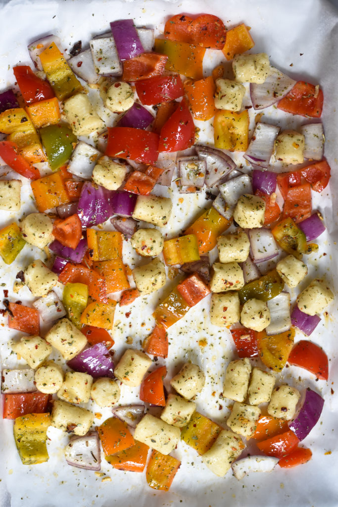 How to make roasted cauliflower gnocchi with vegetables. 