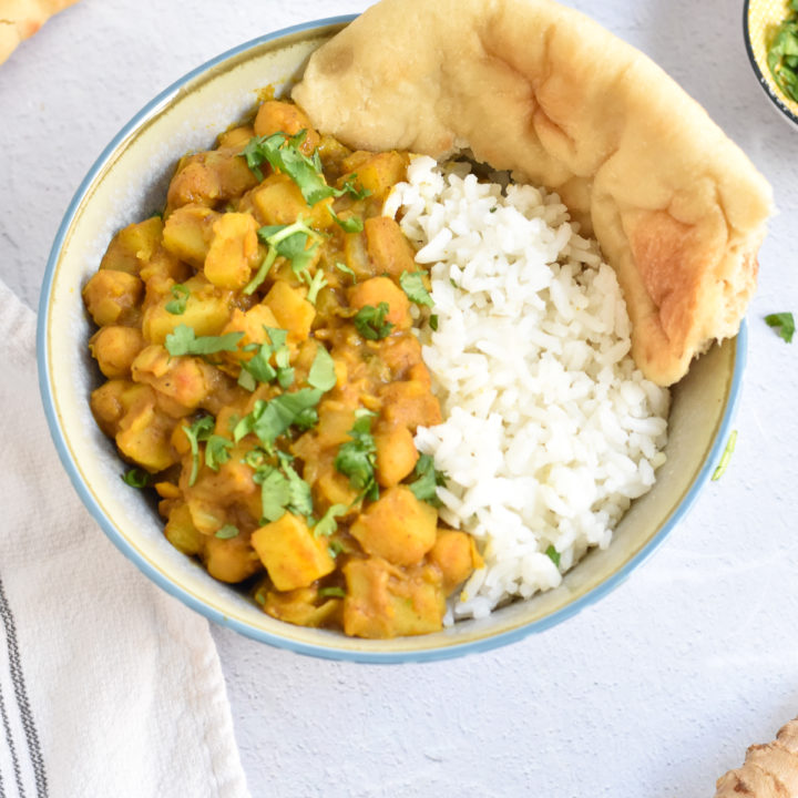 Vegan curry with potatoes and chickpeas. A flavorful curry recipe that is easy to make.