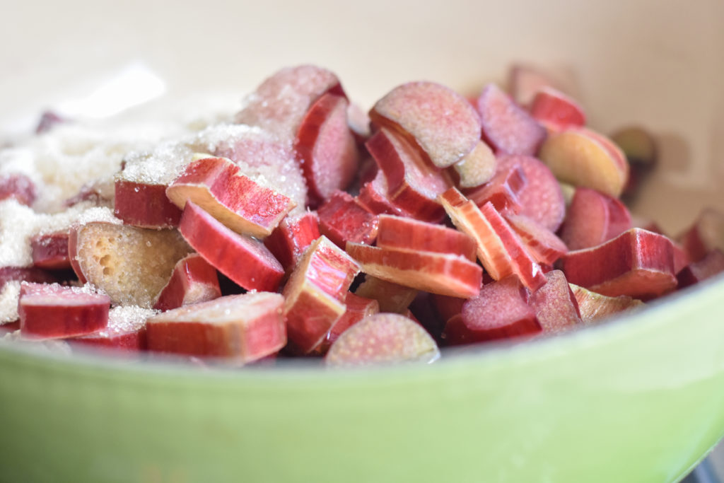 Easy rhubarb filling for a delicious crumb bar. 