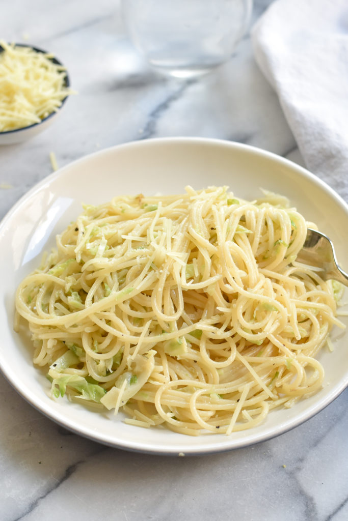 Easy pasta recipe made with a few simple ingredients. This veggie packed pasta recipe comes together in less than 30 minutes. 